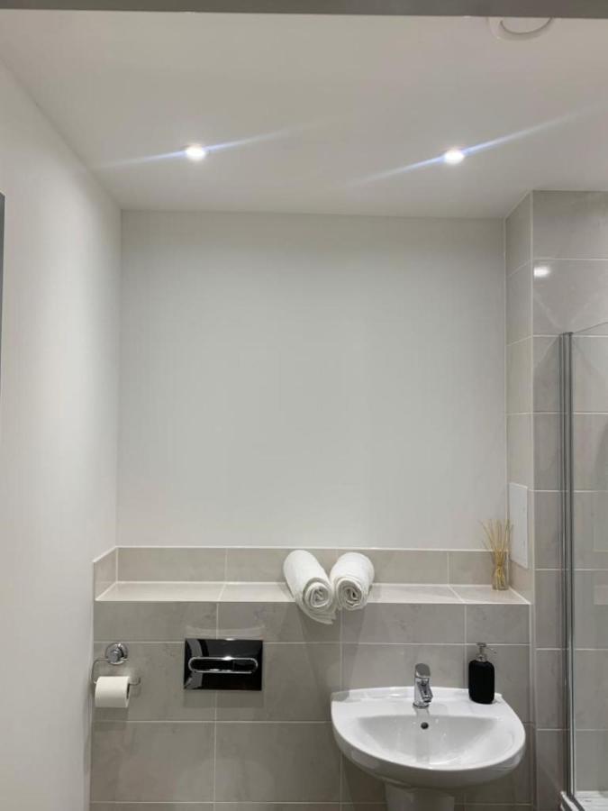Lakeside 2 Bed Luxury Apartment No Parties No Events Early Check-In Late Check- Out Allowed West Thurrock Exterior foto