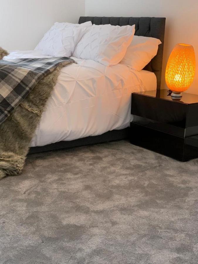 Lakeside 2 Bed Luxury Apartment No Parties No Events Early Check-In Late Check- Out Allowed West Thurrock Exterior foto